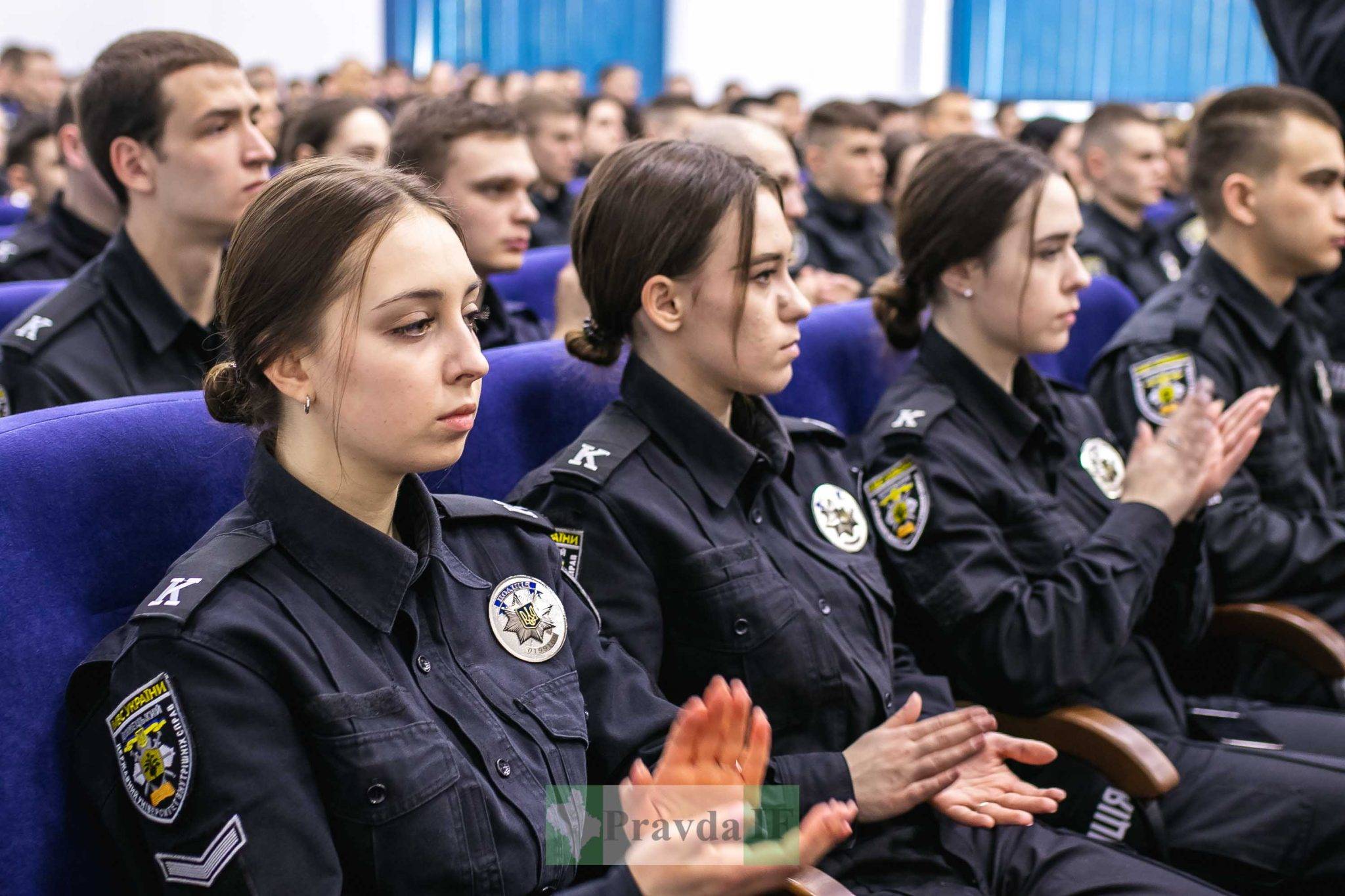 Відбувся перший випуск курсантів Луганського університету внутрішніх справ,курсанти мвс,війна в україні