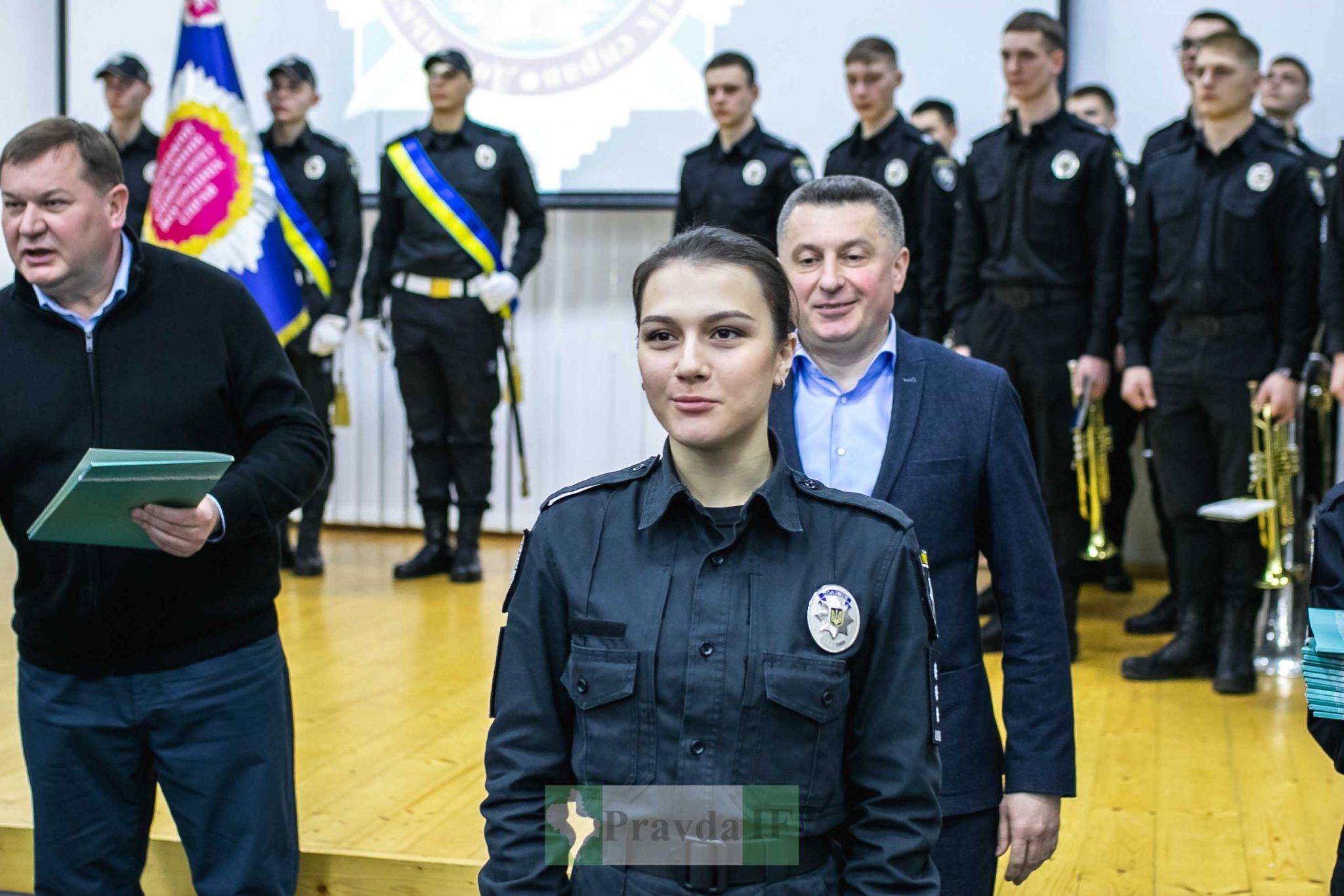 Відбувся перший випуск курсантів Луганського університету внутрішніх справ,курсанти мвс,війна в україні