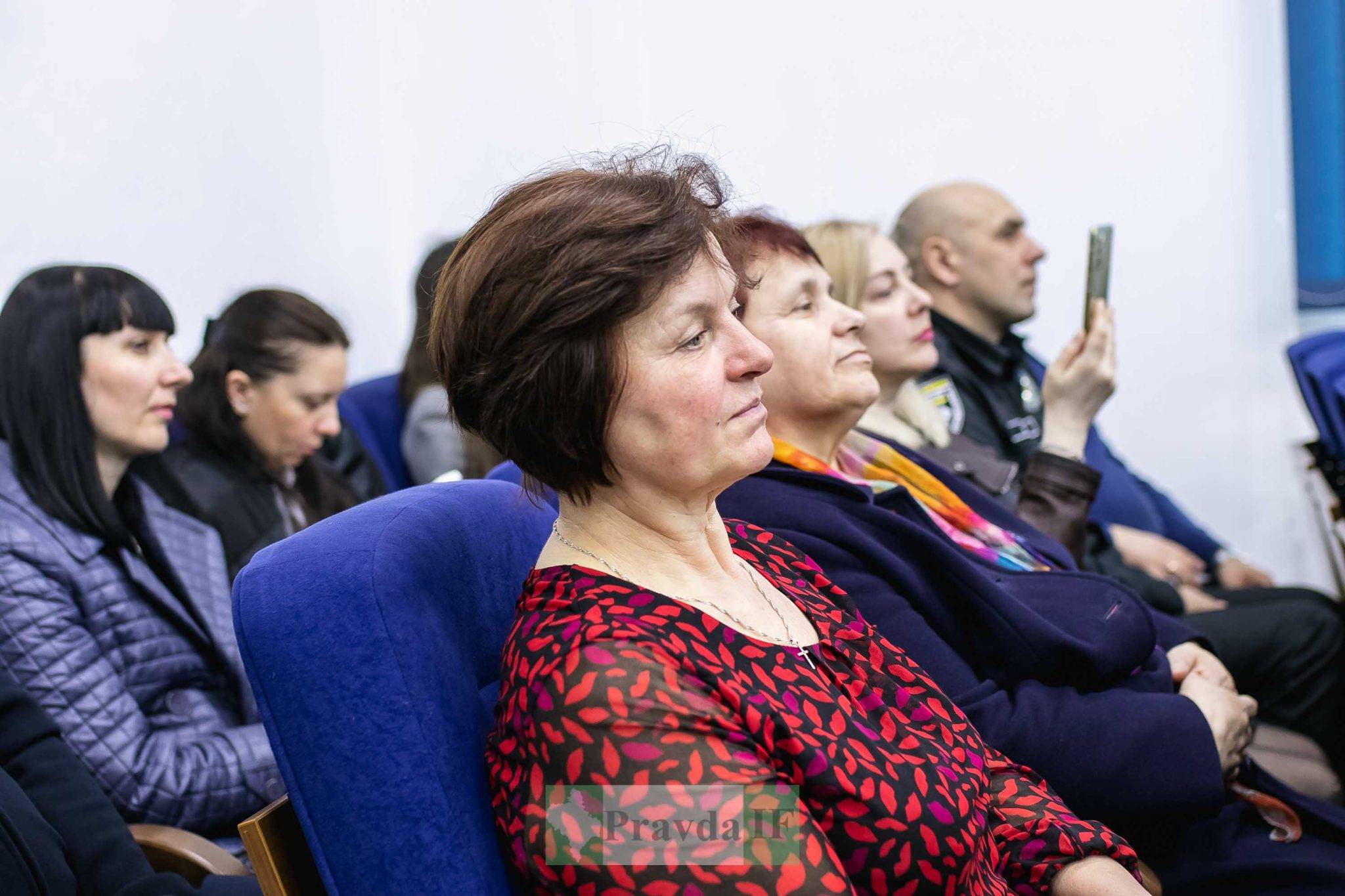 Відбувся перший випуск курсантів Луганського університету внутрішніх справ,курсанти мвс,війна в україні