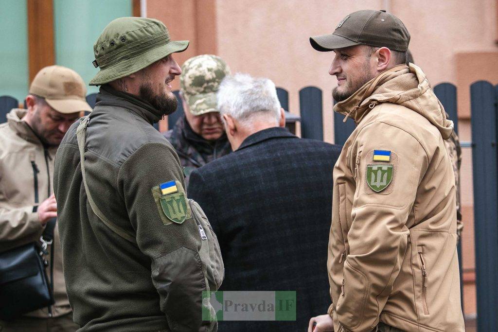 У Івано-Франківську відкрили пам'ятну дошку відомому пластуну Назарію Лугарєву