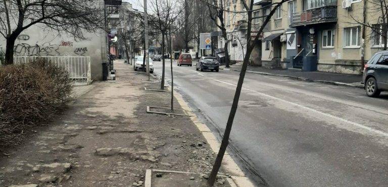 У Франківську на Мазепи за пів мільйона поремонтують тротуар