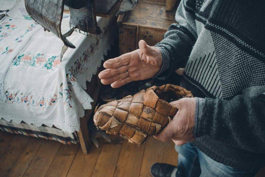 Прикарпатець у власному будинку зібрав справжній музей старожитностей. ФОТО