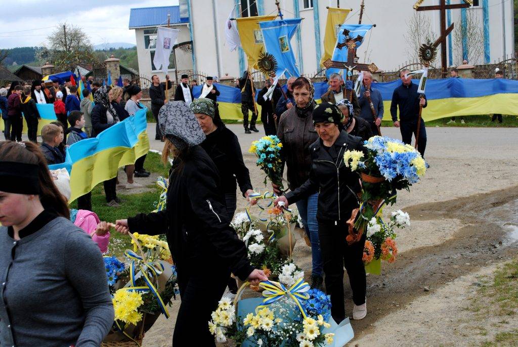 На Богородчанщині провели в останню путь полеглого 19-річного героя Богдана Овчаренка