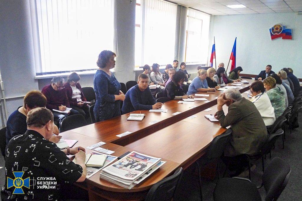 Франківська СБУ повідомила про підозру колаборантці, яка очолювала «пенсійний фонд» окупантів
