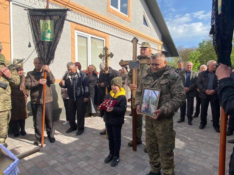 На Городенківщині провели в останню путь воїна Богдана Бруса