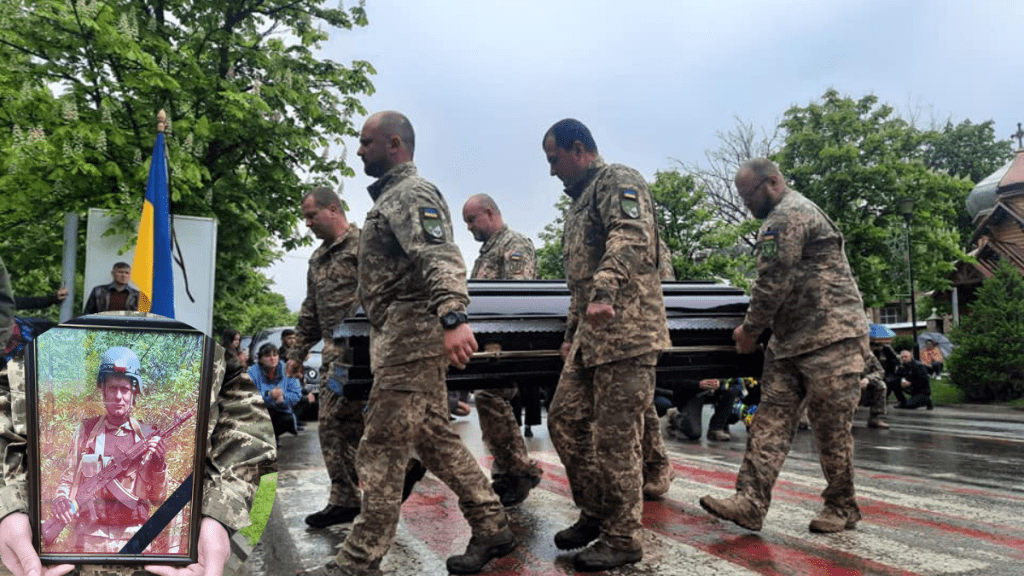 Верховинщина зустріла полеглого на війні Героя Івана Шайваровського