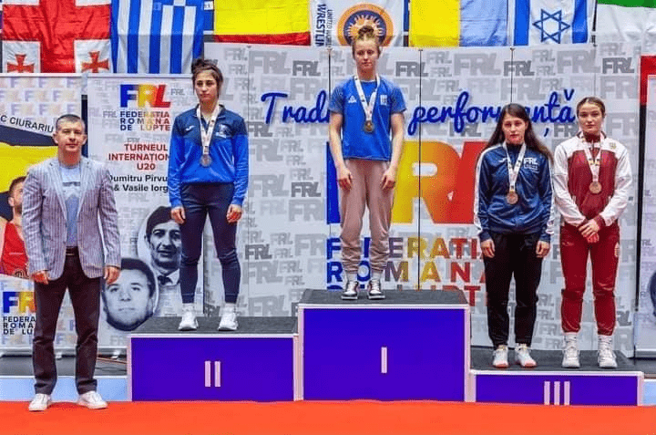 Прикарпатські спортсменки здобули дві золоті та дві срібні медалі на змаганнях в Румунії