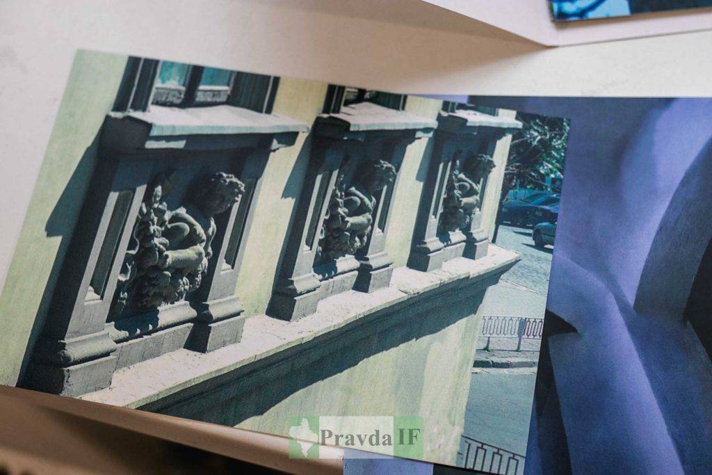 До Дня міста у Франківську випустили серію унікальних поштівок з архітектурними об'єктами міста. ФОТО