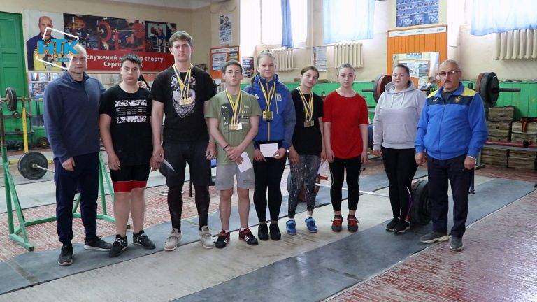 Важкоатлети з Коломийщини вибороли найвищі нагороди на Чемпіонаті України