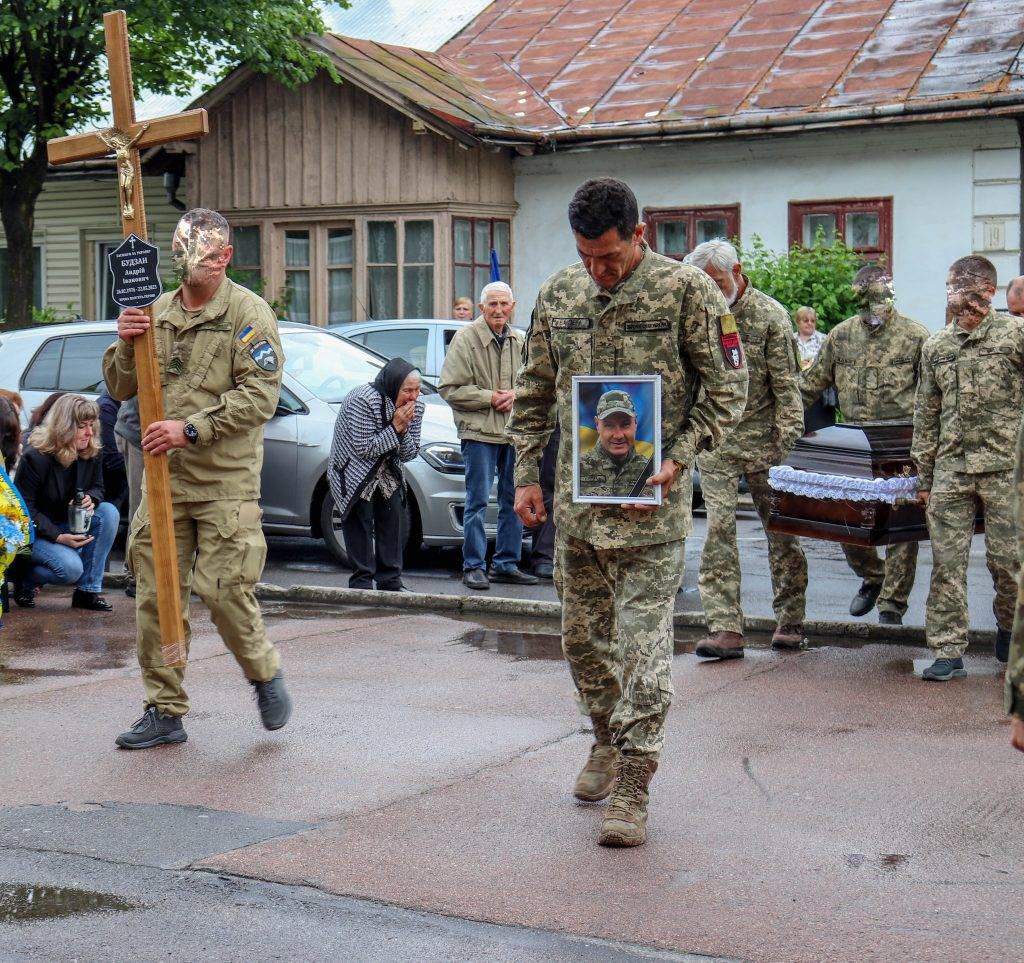 У Калуші попрощалися з полеглим Героєм Андрієм Будзаном