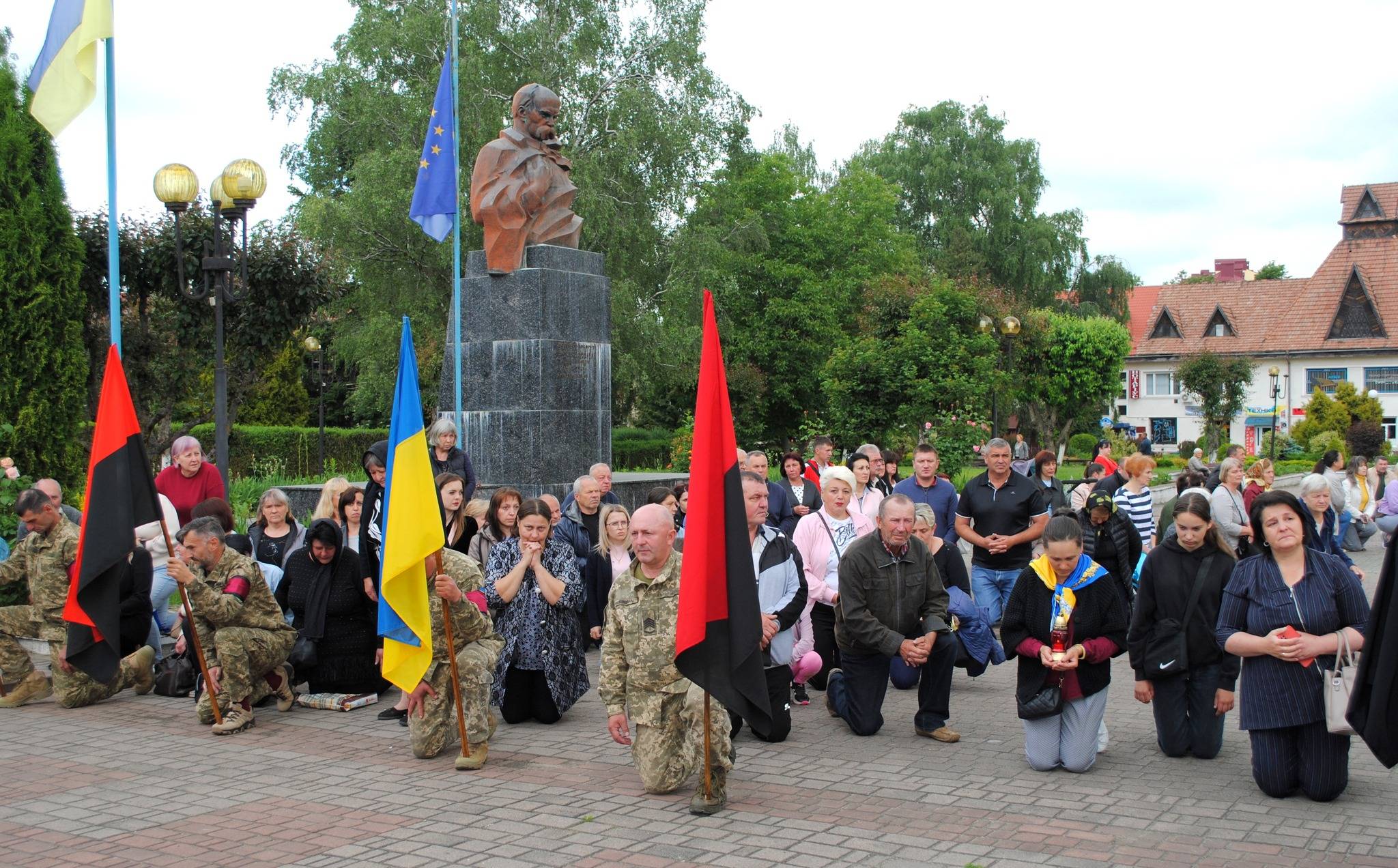 На Франківщині з почестями зустріли тіло загиблого на війні бійця Івана Микуляка,прикарпатець загинув на війні,війна в україні