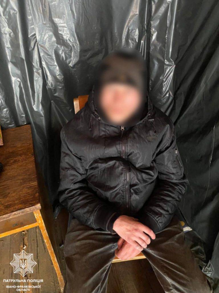 Франківські патрульні виявили чоловіка, який перебуває у розшуку