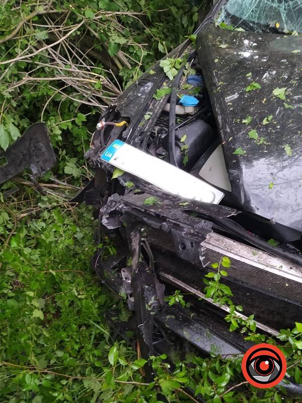 На Городенківщині трапилася ДТП – рятувальники деблокували водія з понівеченого авто
