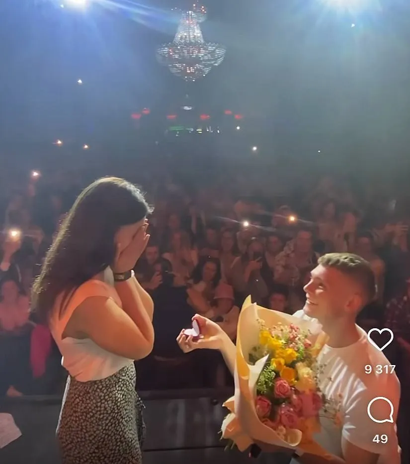 Учасник гурту Kalush Orchestra освідчився коханій на концерті: зворушливе відео