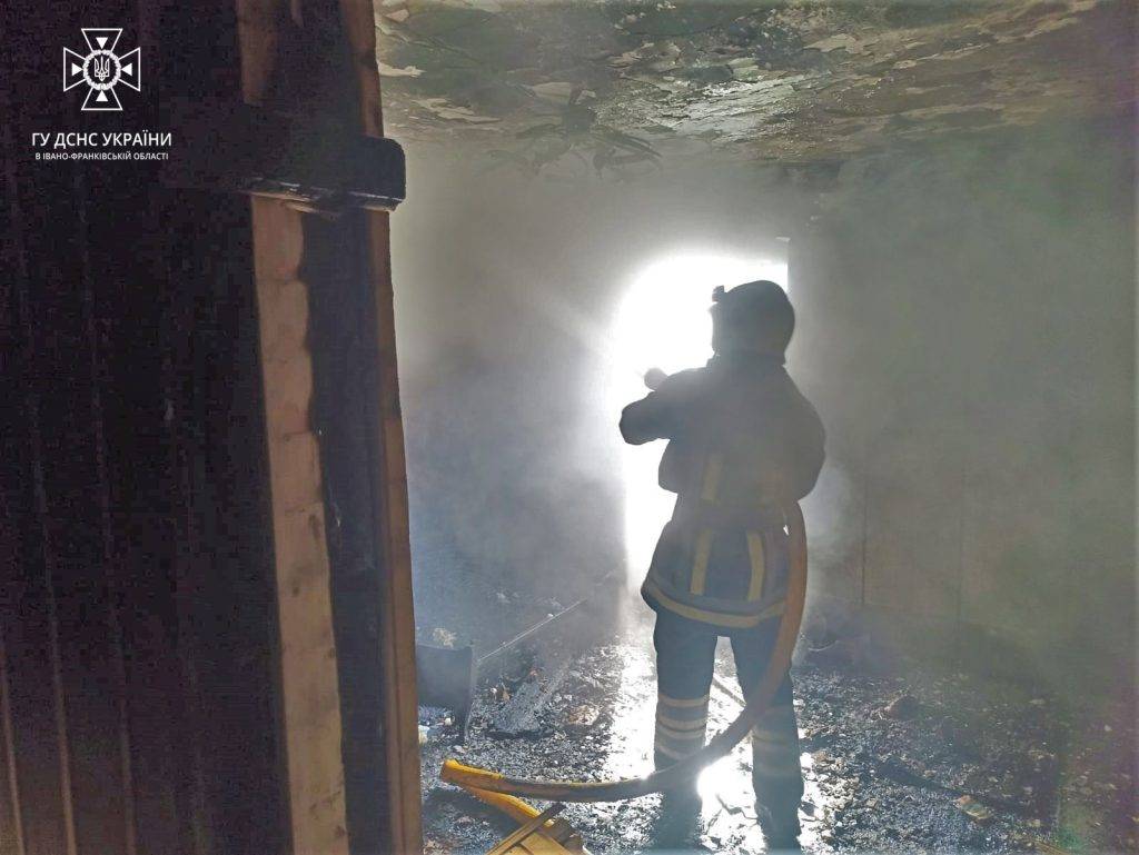 На Прикарпатті під час пожежі загинула людина