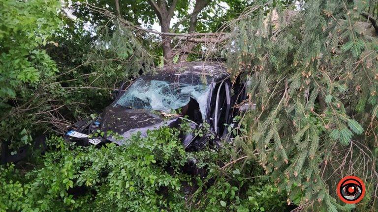 На Городенківщині трапилася ДТП – рятувальники деблокували водія з понівеченого авто