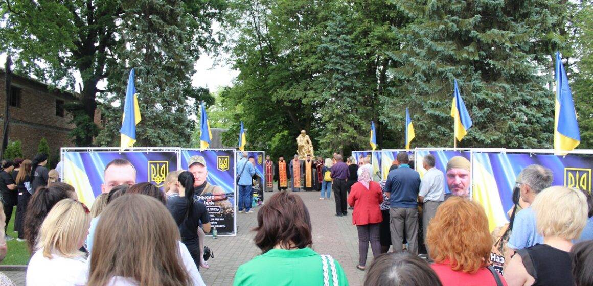 У Делятині встановили Алею пам’яті загиблих захисників