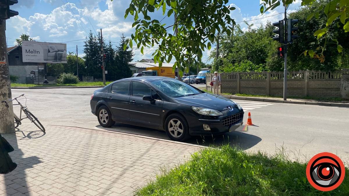 У Коломиї під колеса автомобіля поотрапив велосипедист,дтп у коломиї,аварія сталась у коломиї