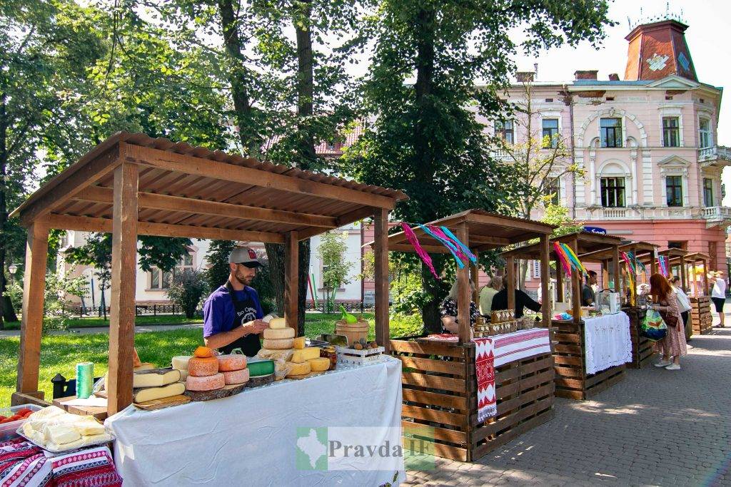 У Франківську запрацював крафтовий ярмарок. ФОТОРЕПОРТАЖ