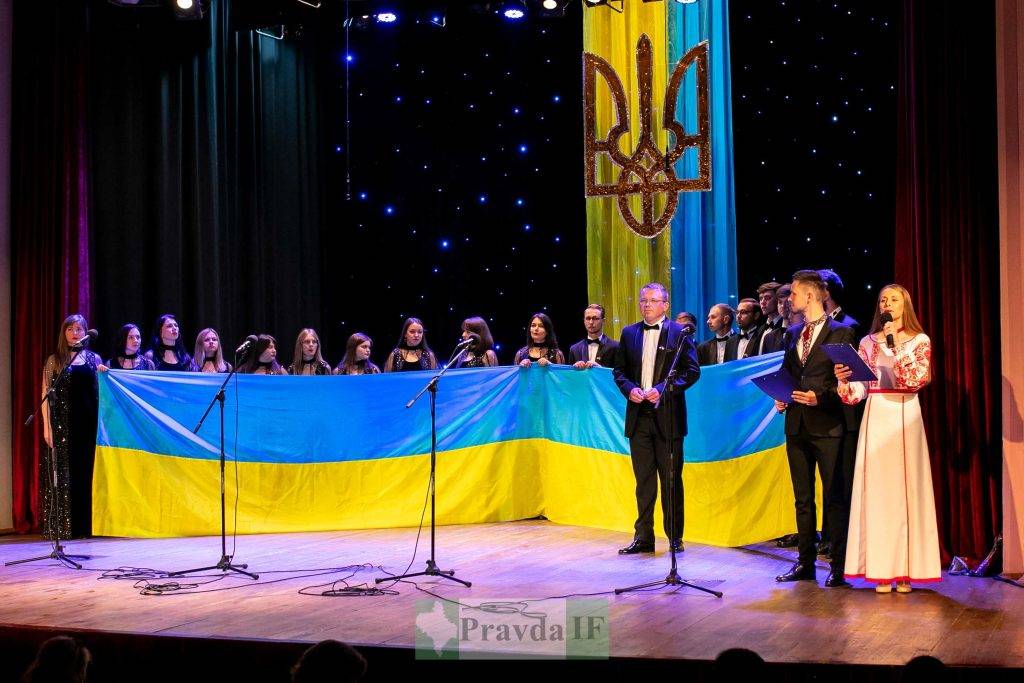 У Франківську відбулися урочистості до Дня Конституції України. ФОТОРЕПОРТАЖ