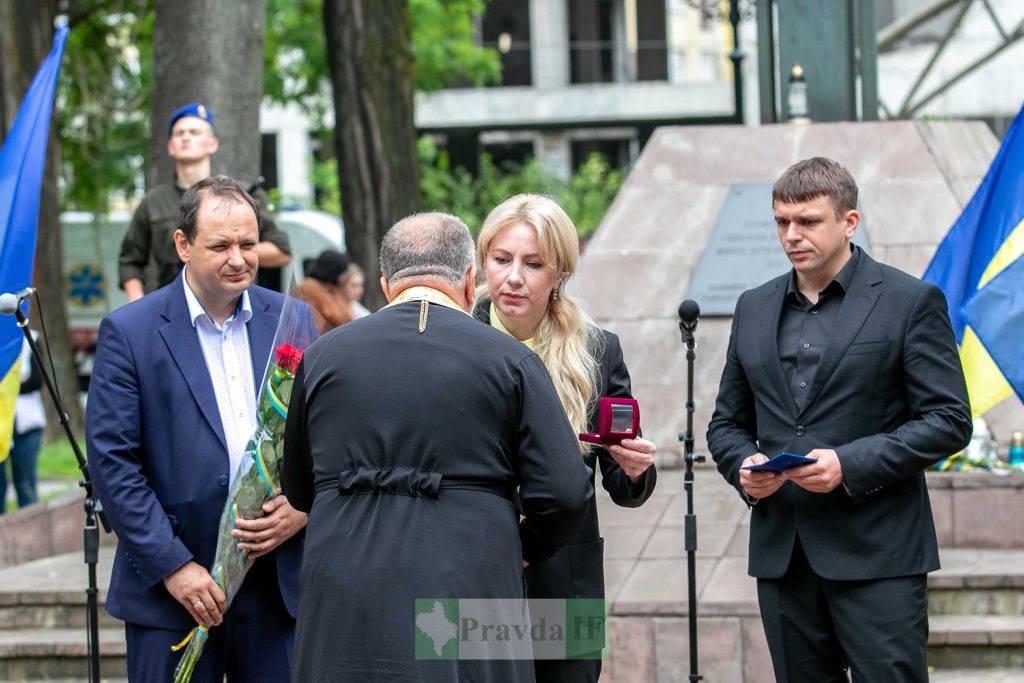 У Франківську посмертно нагородили полеглих військових Прикарпаття