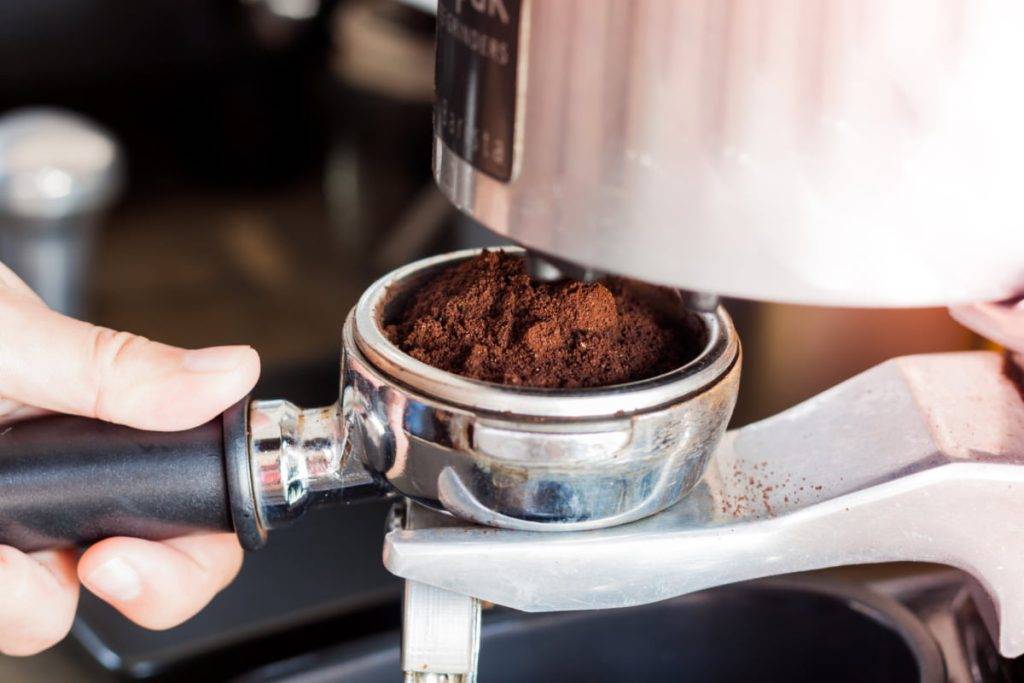 Как выбрать недорогую рожковую кофеварку