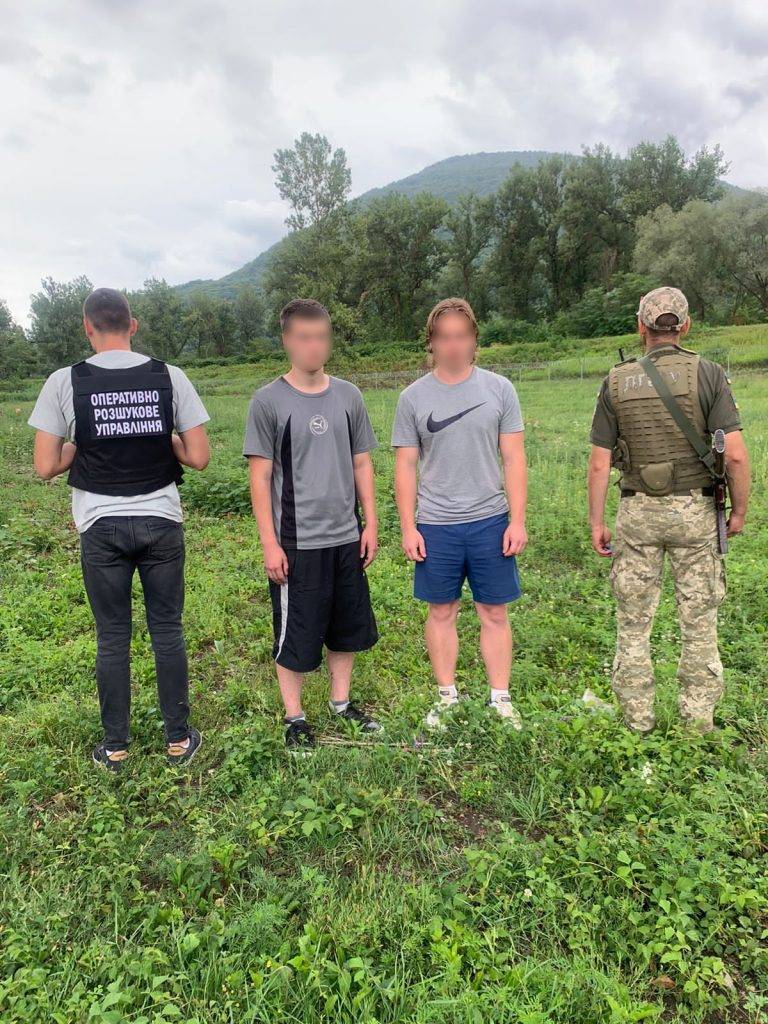 Прикордонники затримали мешканця Франківщини, коли той намагався незаконно перейти кордон