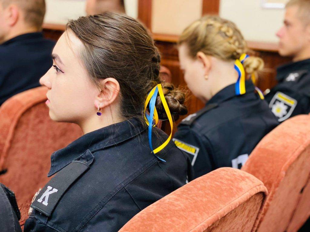 8 років Нацполіції України: прикарпатські правоохоронці отримали подяки, відзнаки та ключі від нових автомобілів