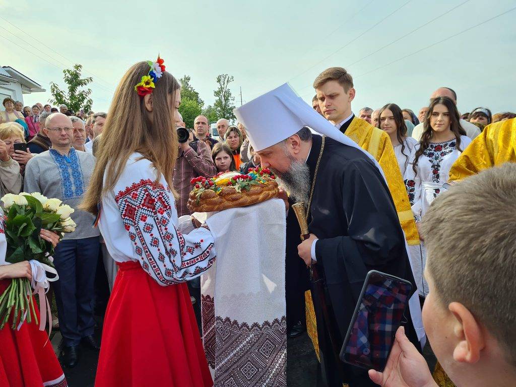 Митрополит Епіфаній очолив Богослужіння під час прощі у селі Задубрівці на Франківщині