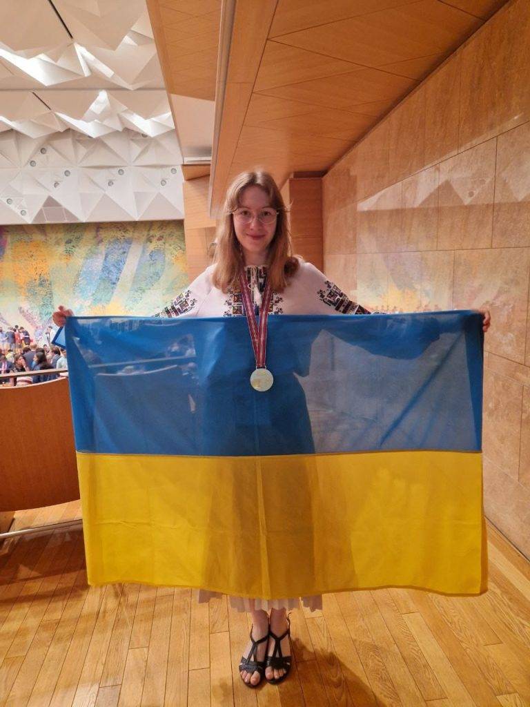 Франківка Діана Зазубик здобула «срібло» на міжнародній олімпіаді з фізики