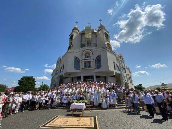 На Городенківщині освятили новий храм УГКЦ