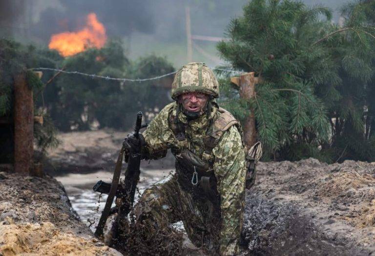 Противник продовжує вбивати мирне населення України, і надалі ігнорує закони та звичаї війни - Генштаб