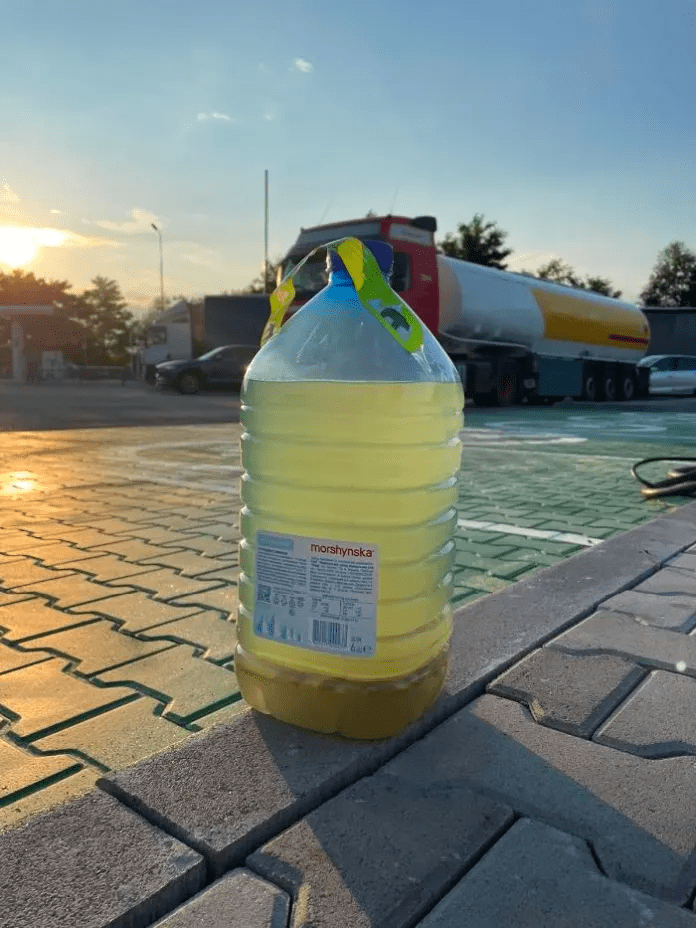 У Львові через неякісне пальне не завелися автомобілі ФОТО, ВІДЕО