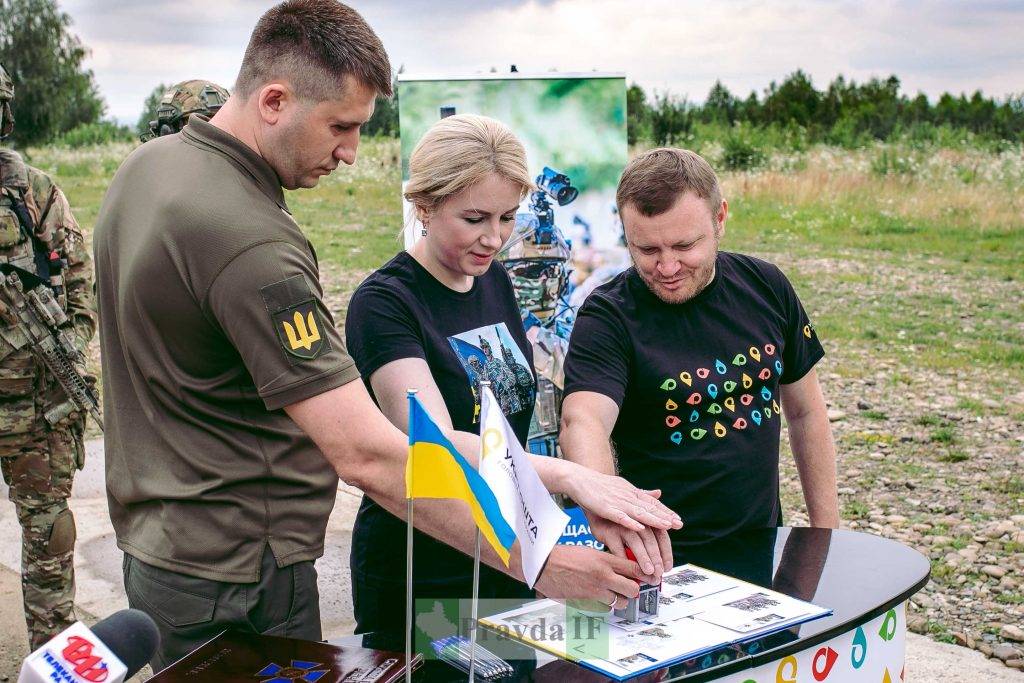 У Франківську погасили марку, присвячену Службі безпеки України. ФОТОРЕПОРТАЖ