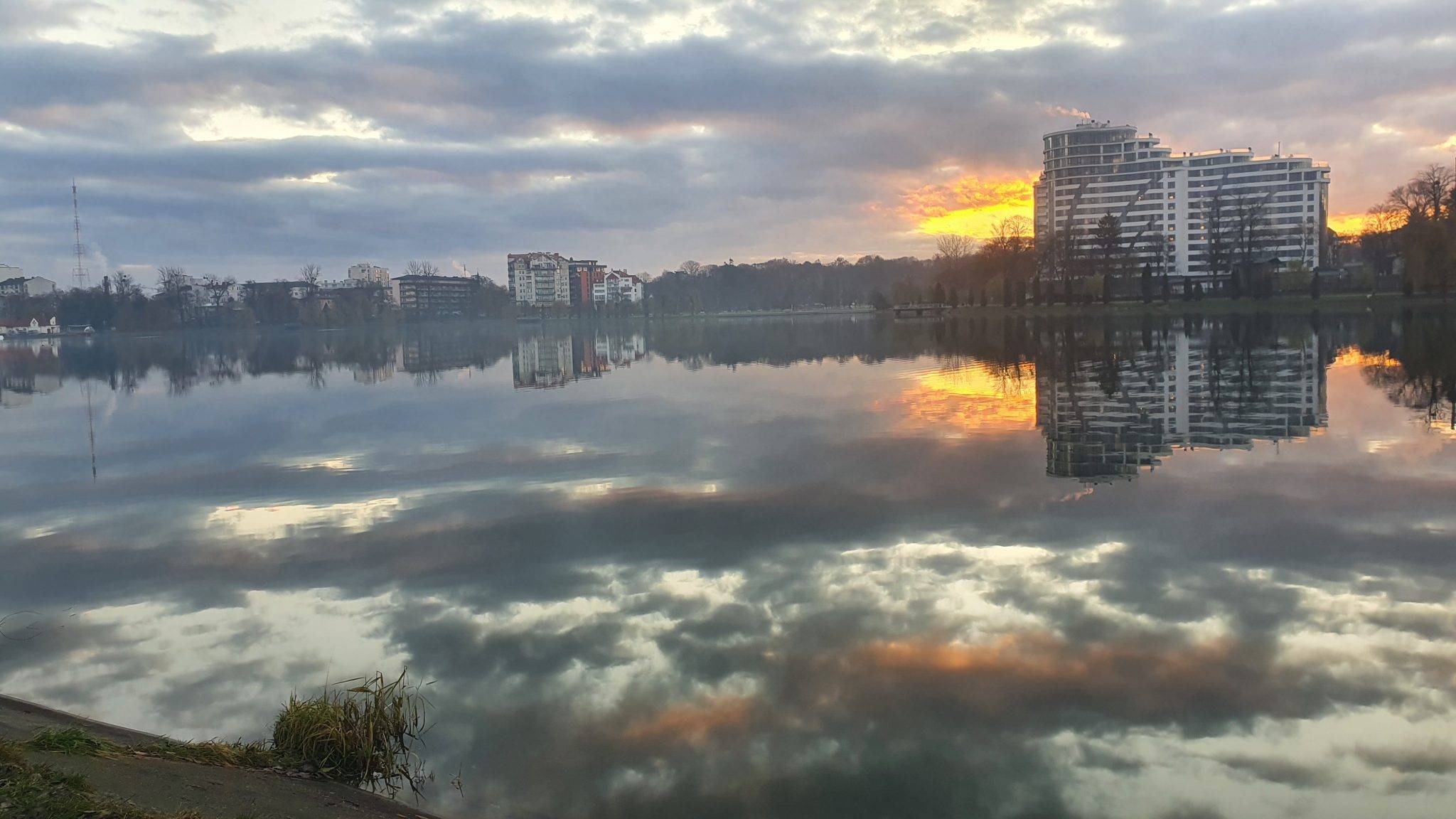 Топ місць, де відпочити на воді у Франківську