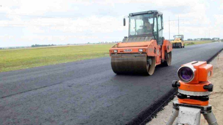 Цьогоріч на Прикарпатті ремонтуватимуть місцеві дороги