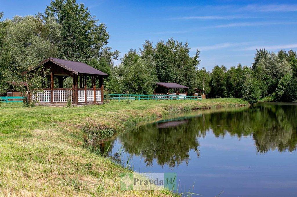 Альтанки для релаксу на природі біля Франківська