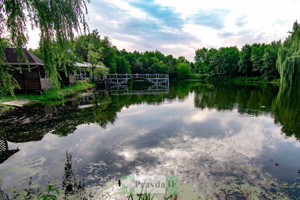 Альтанки для релаксу на природі біля Франківська