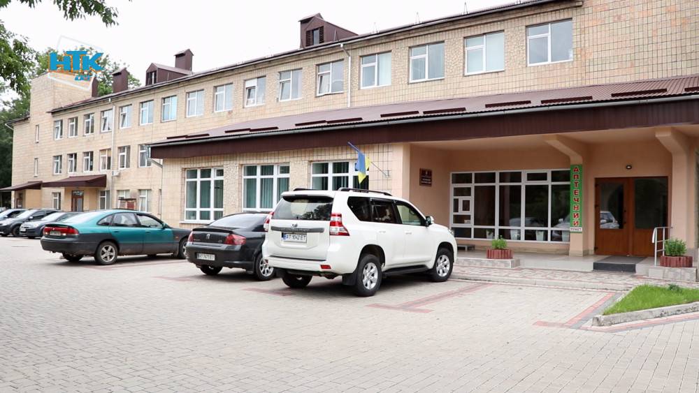 Медсестри Коломийського пологового скаржаться на низьку заробітну плату