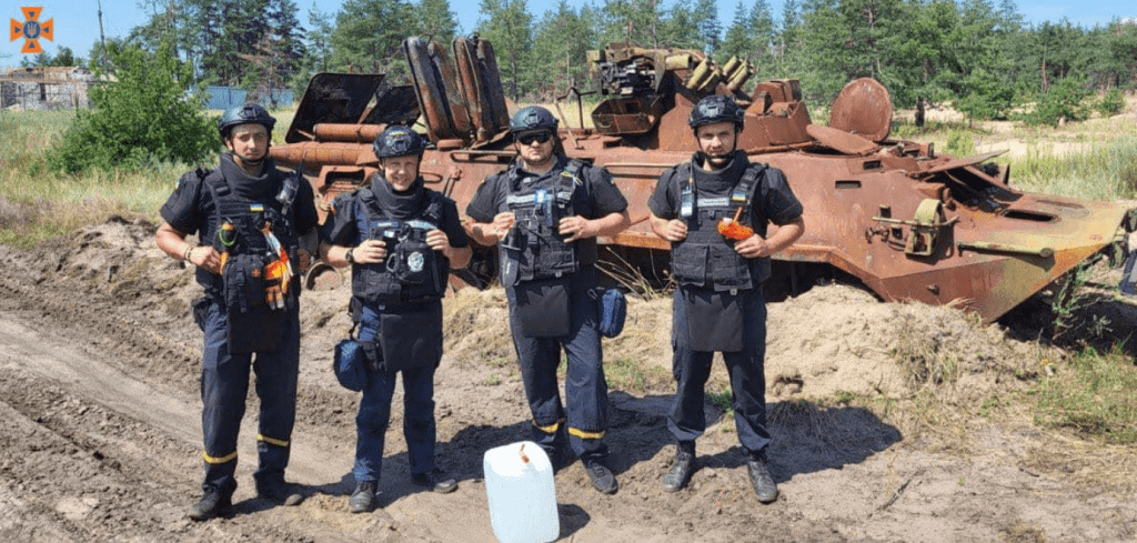 Прикарпатські піротехніки знищили вже понад 5 тисяч вибухонебезпечних предметів на Херсонщині та Донеччині