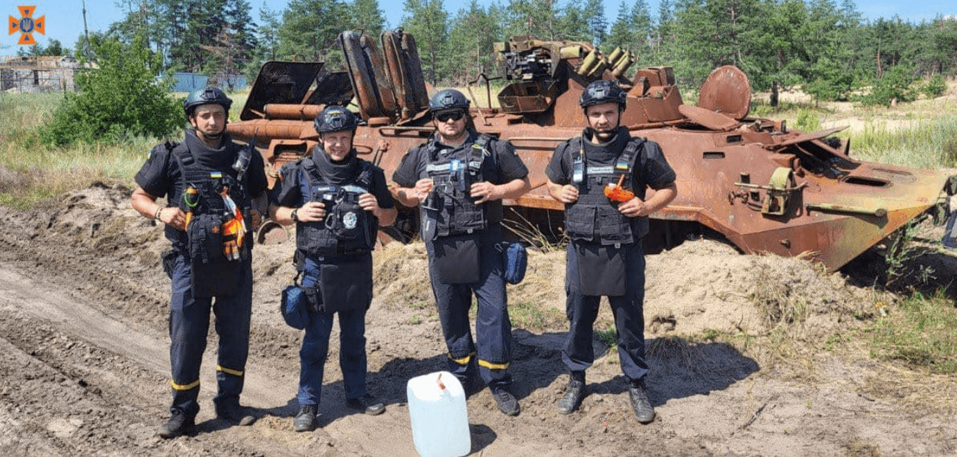 Прикарпатські піротехніки знищили вже понад 5 тисяч вибухонебезпечних предметів на Херсонщині та Донеччині