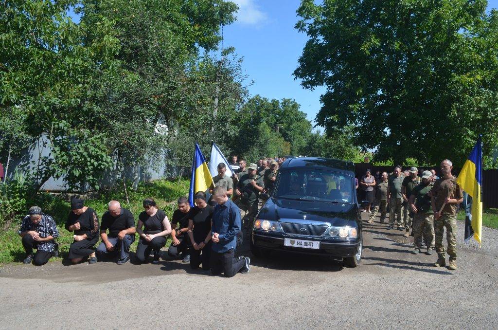 У Галицькій громаді провели в останню путь полеглого героя Ігоря Вознюка