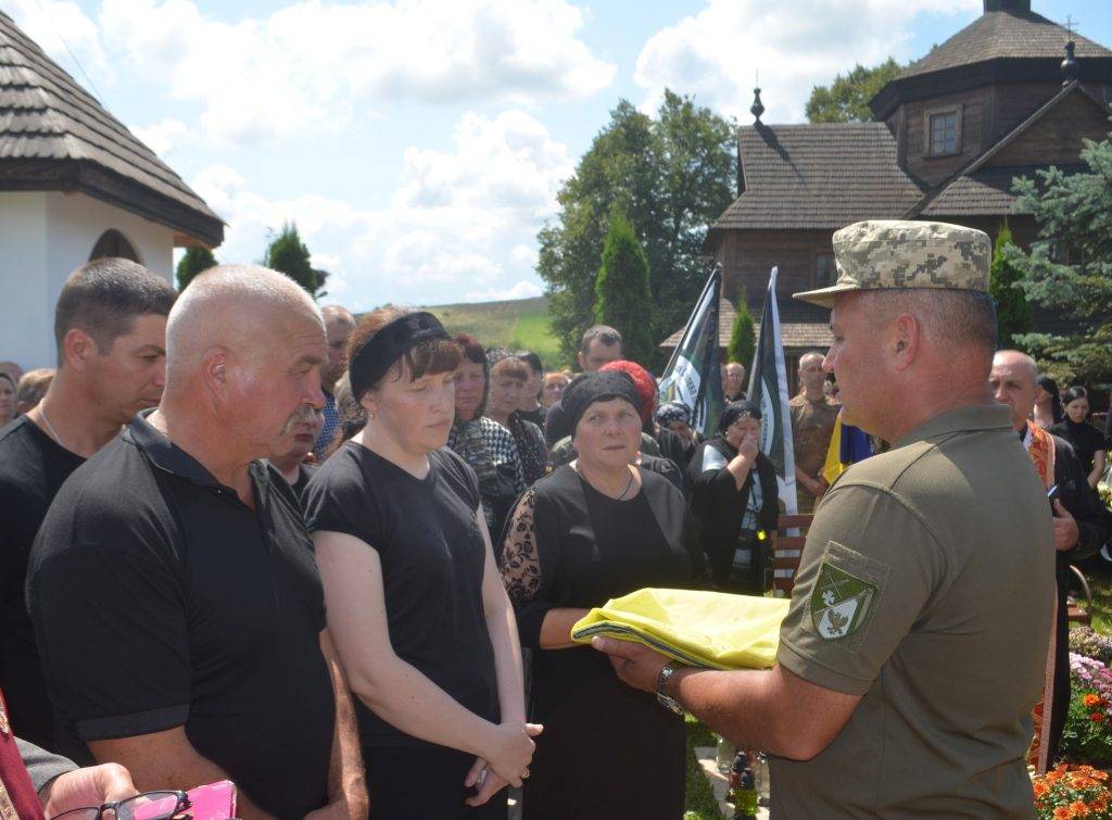 У Галицькій громаді провели в останню путь полеглого героя Ігоря Вознюка