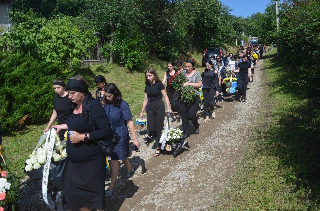 У Галицькій громаді провели в останню путь полеглого героя Ігоря Вознюка