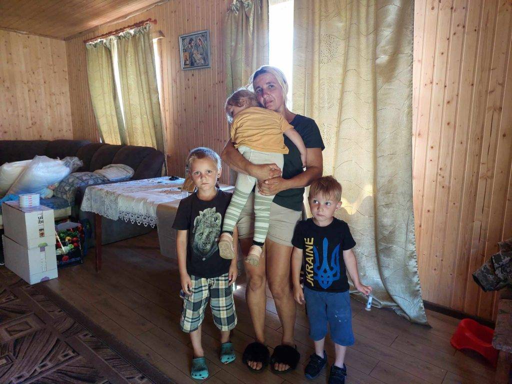 Без батька залишилися 9 дітей: Прикарпатців просять підтримати багатодітну родину полеглого Героя