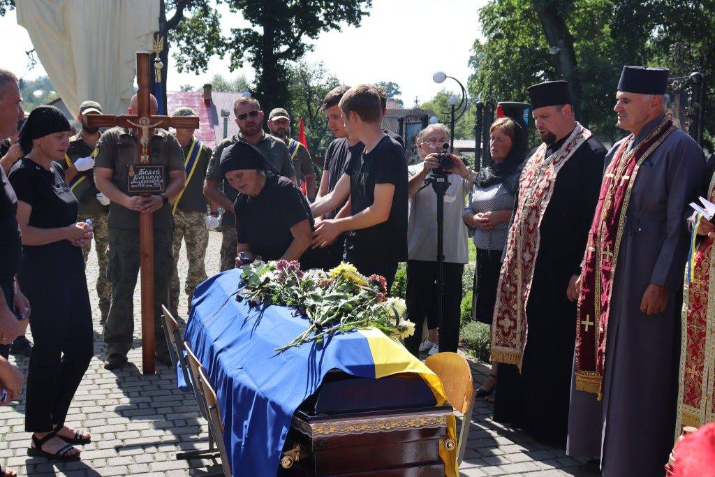 Сьогодні на Богородчанщині проведуть в останню путь полеглого героя Дмитра Белея