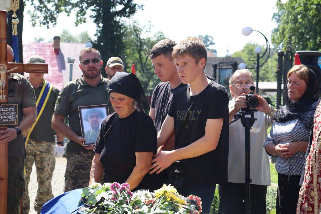 Сьогодні на Богородчанщині проведуть в останню путь полеглого героя Дмитра Белея