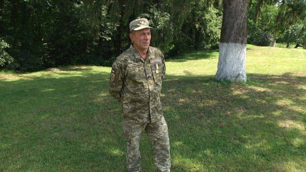 Воїн з Івано-Франківщини розповів про оборону Бахмута, службу на Хмельниччині та плани