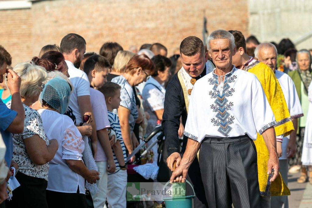 Яблучний Спас: як в Івано-Франківську освячують фруктові кошики. ФОТОРЕПОРТАЖ