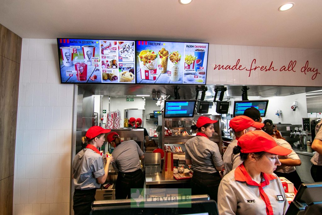 У Франківську відкрився ресторан KFC. ФОТОРЕПОРТАЖ